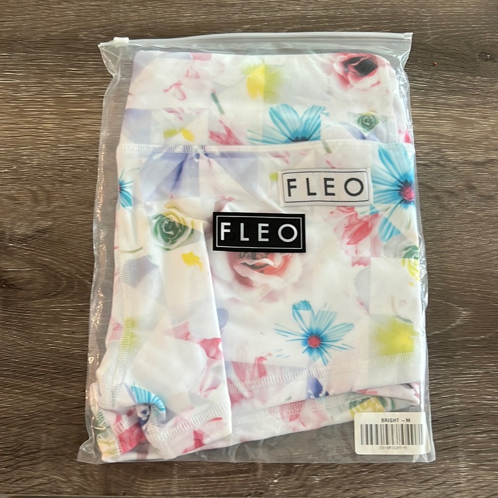 Brand New. Never Worn. Fleo Bright.